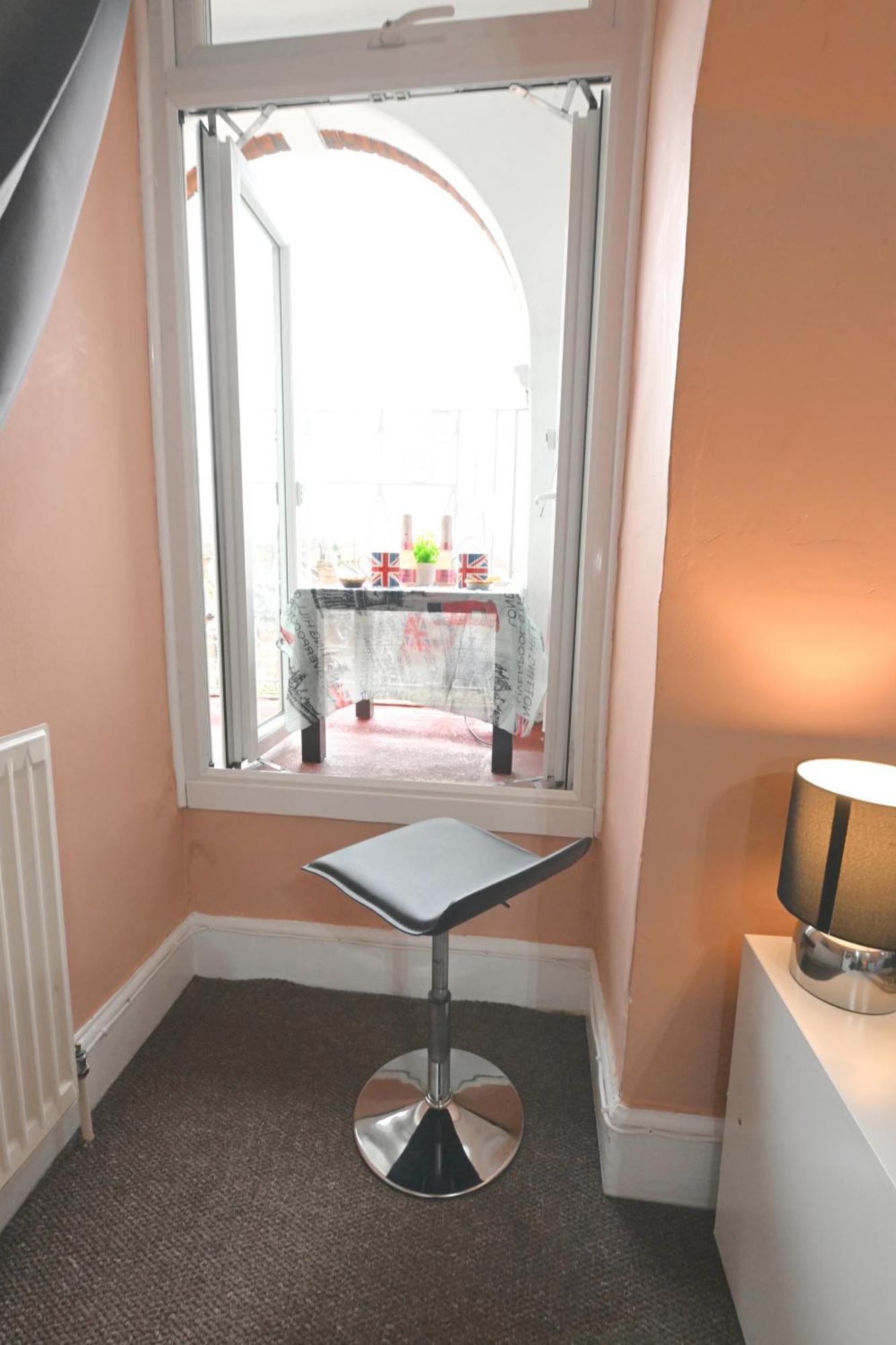 Stunning 3 Bedroom Serviced Flat In North Londyn Zewnętrze zdjęcie